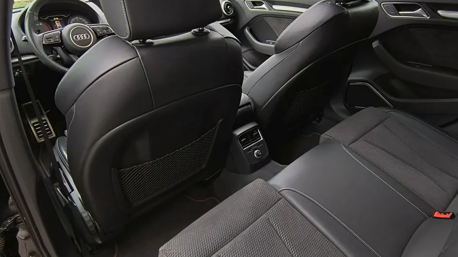 AUDI S3 Sportback -