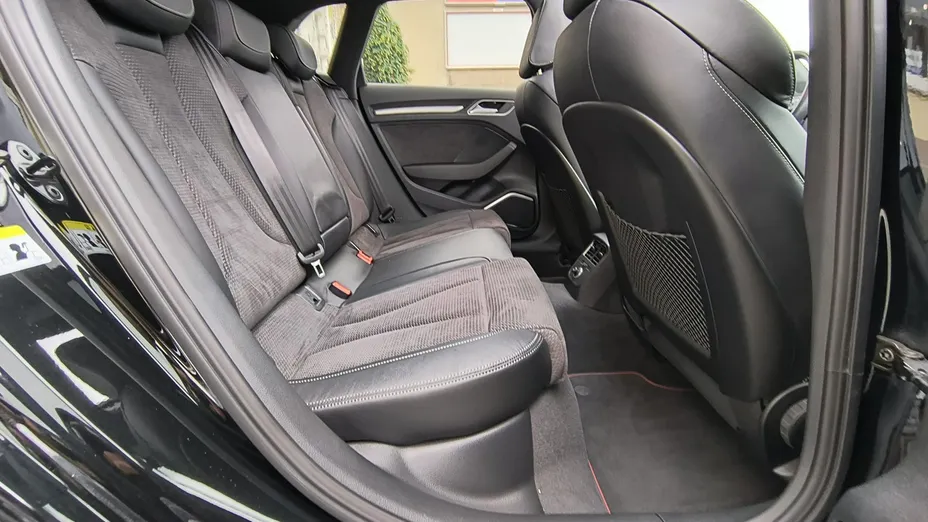 AUDI S3 Sportback -