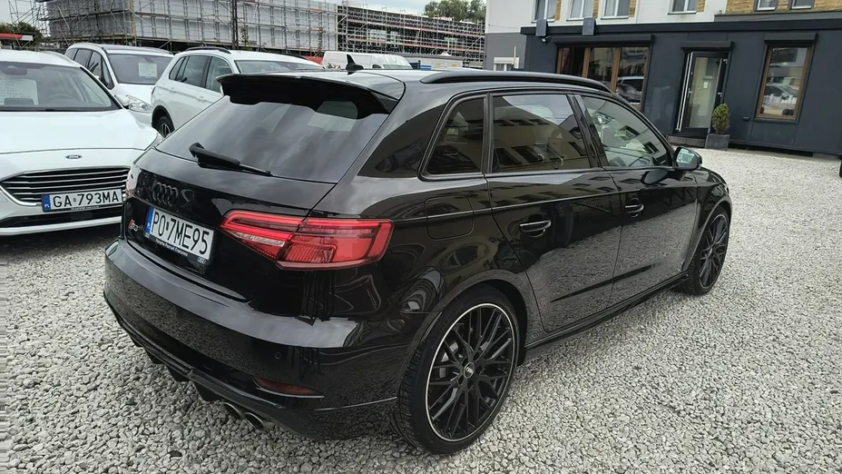 AUDI S3 Sportback -