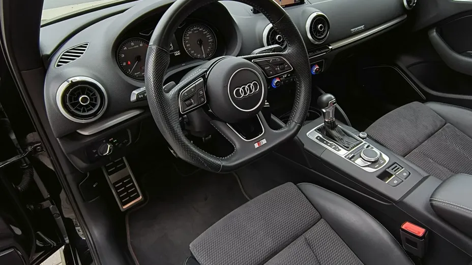 AUDI S3 Sportback -