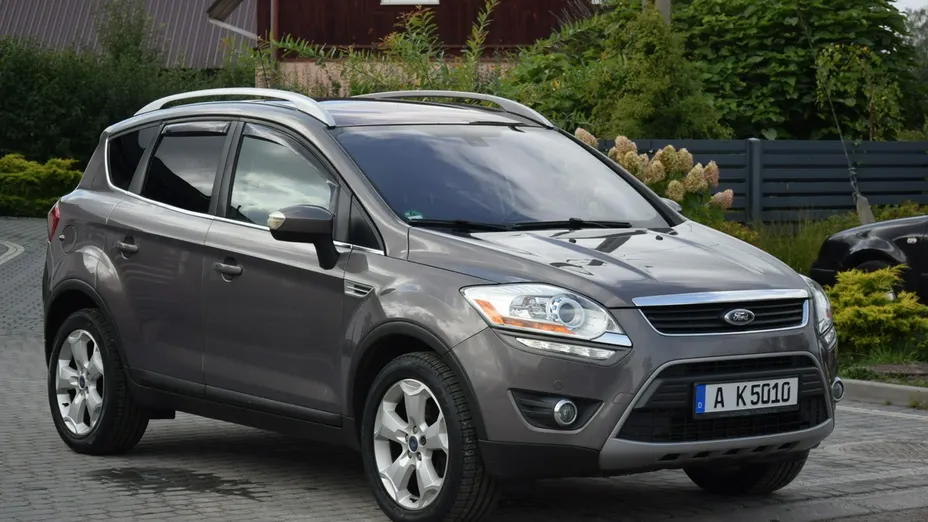 FORD Kuga -