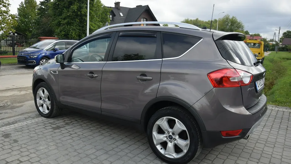 FORD Kuga -