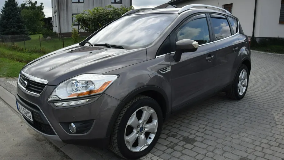 FORD Kuga -