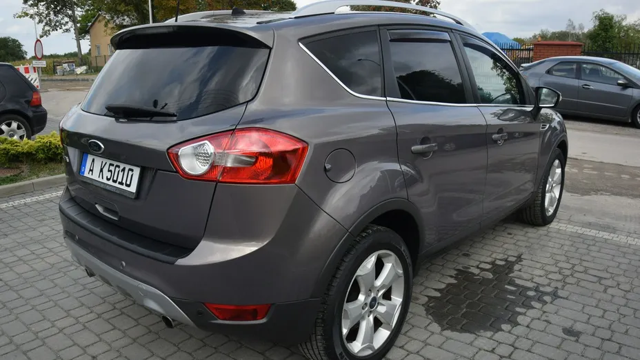 FORD Kuga -