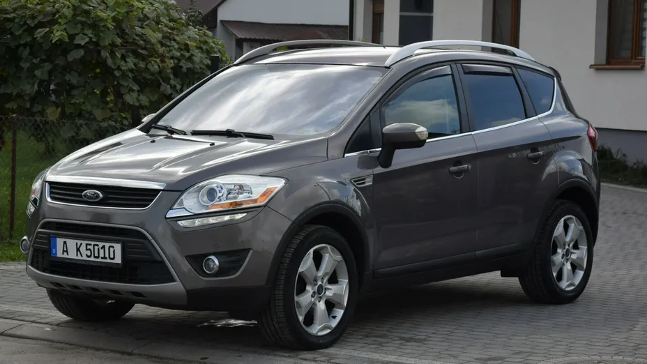FORD Kuga -