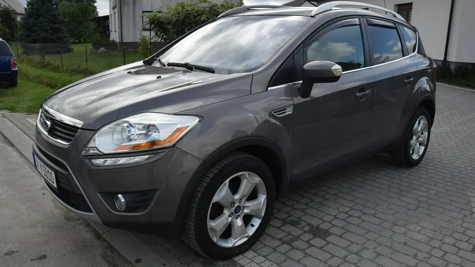 FORD Kuga -