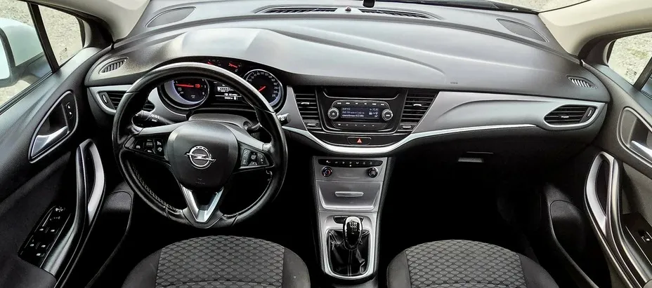 OPEL Astra -