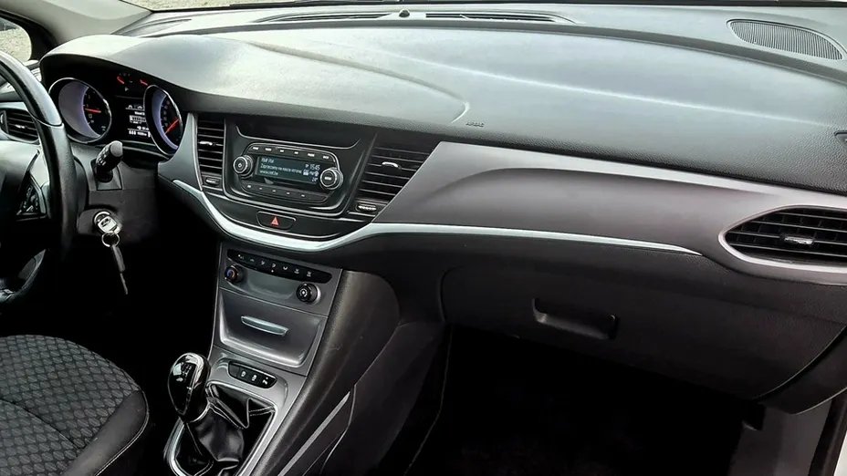OPEL Astra -