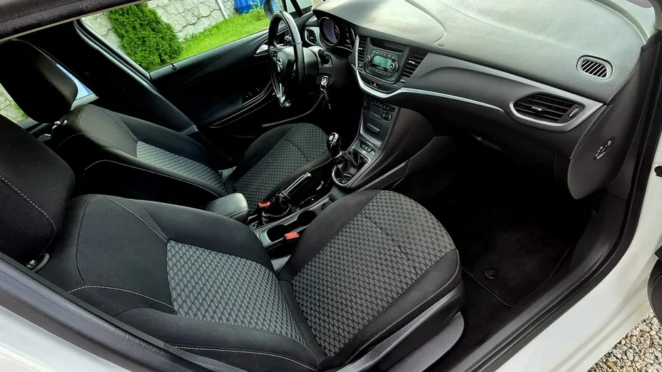 OPEL Astra -
