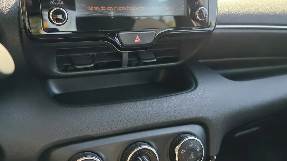 TOYOTA Yaris -