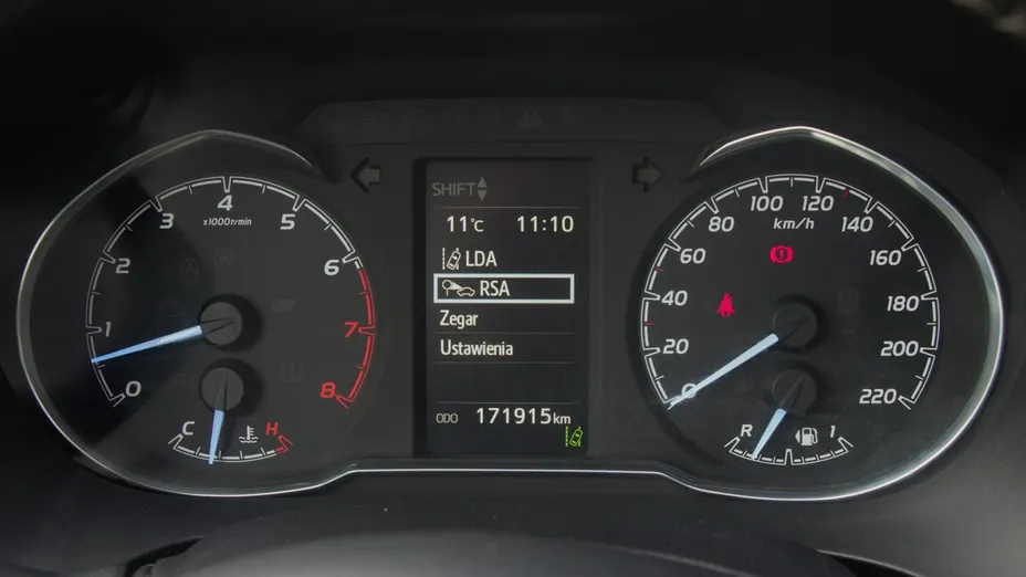 TOYOTA Yaris -
