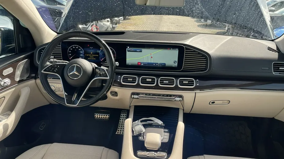 MERCEDES-BENZ GLS -