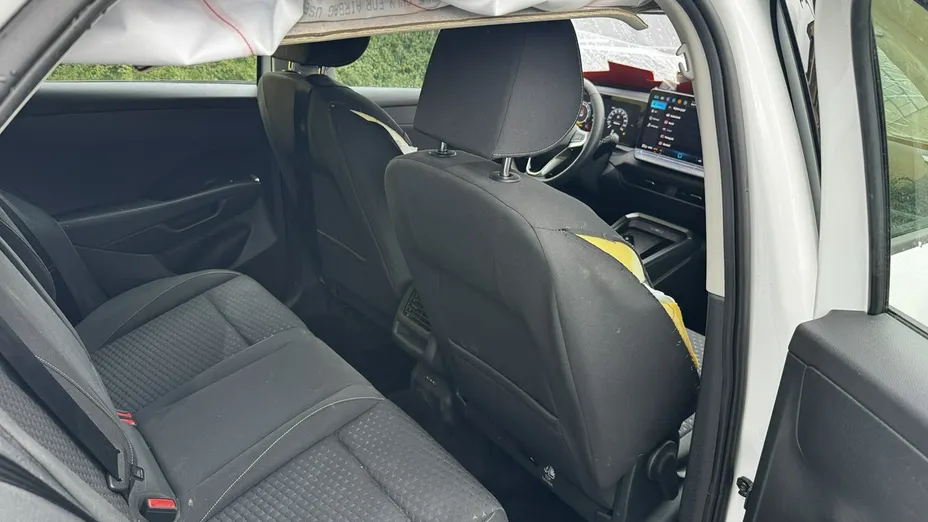 VOLKSWAGEN T-ROC -