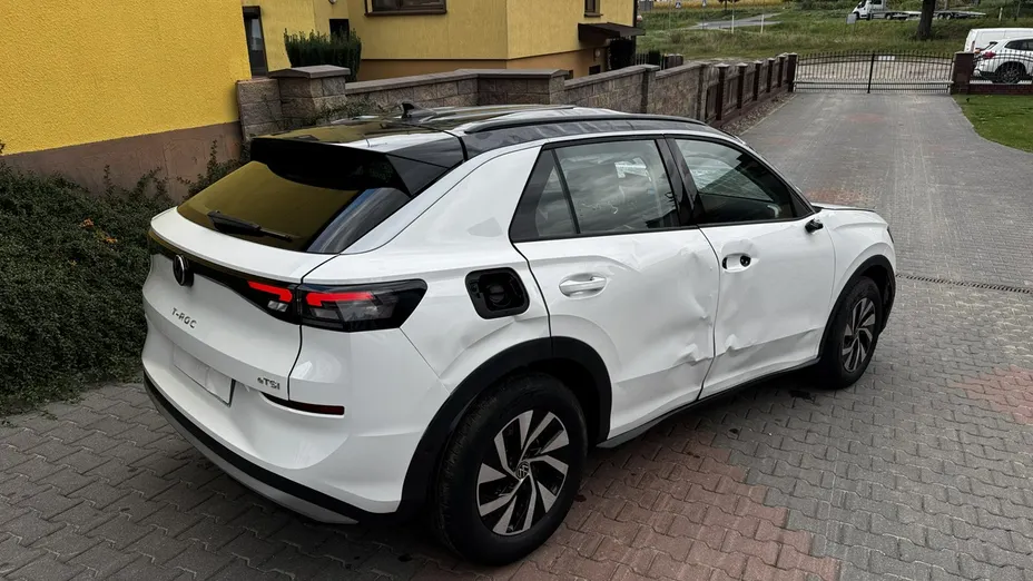 VOLKSWAGEN T-ROC -