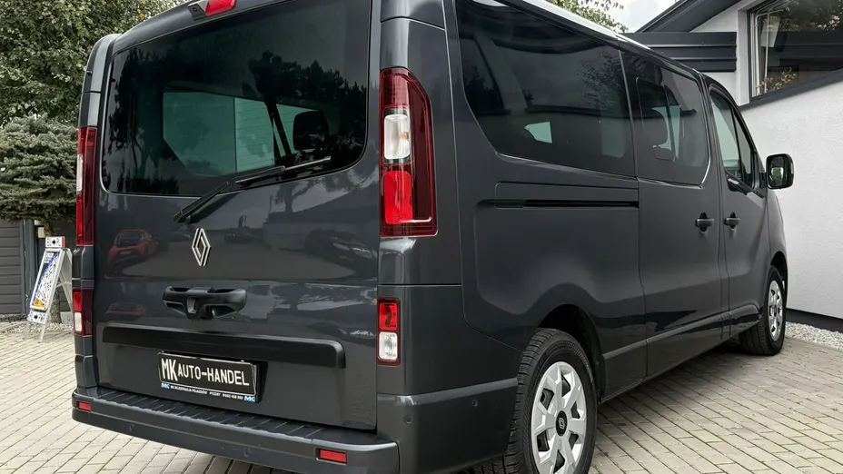 RENAULT Trafic -