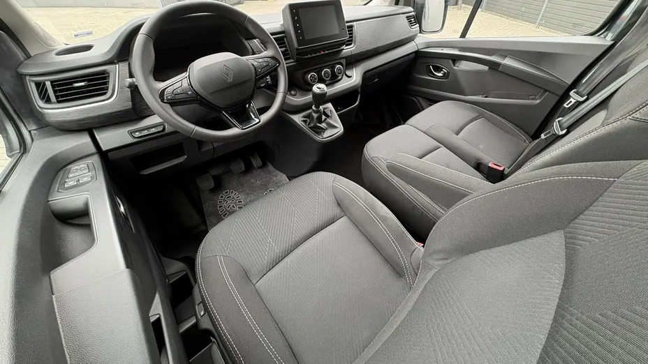 RENAULT Trafic -