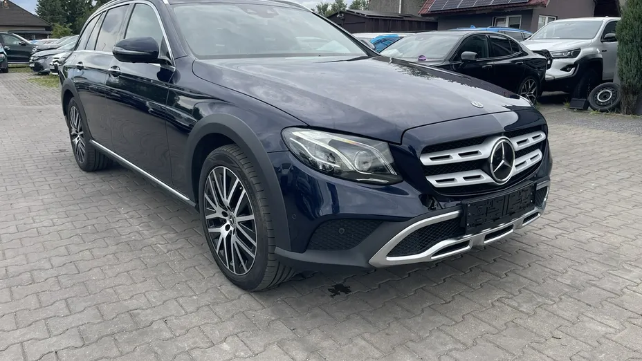 MERCEDES-BENZ E Klasa -