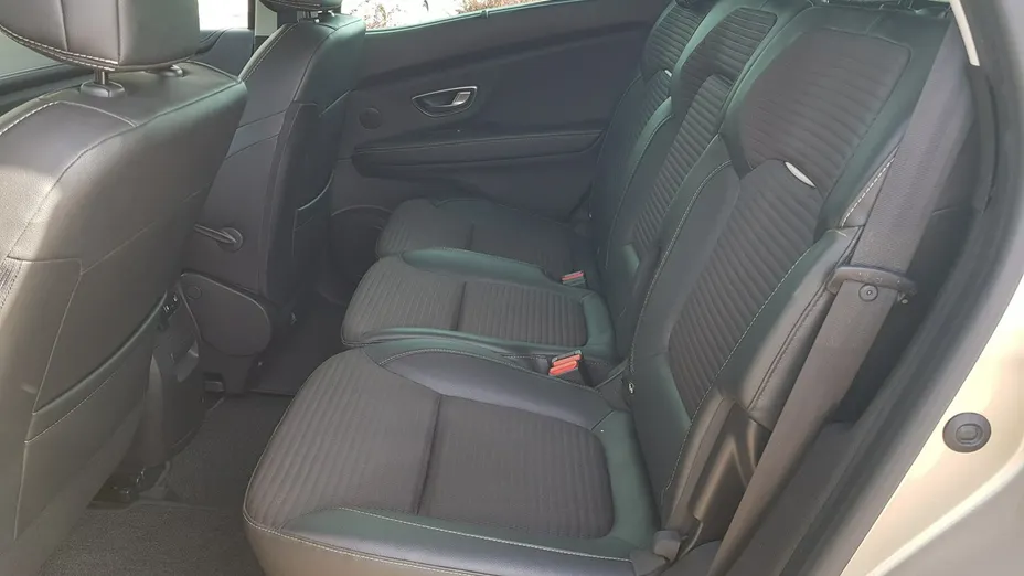 RENAULT Scenic -