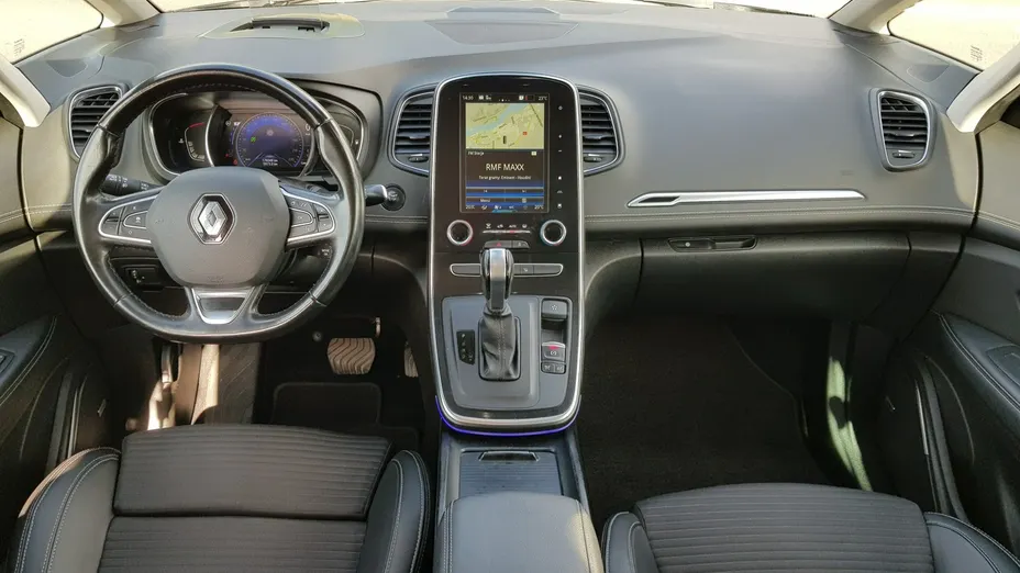 RENAULT Scenic -
