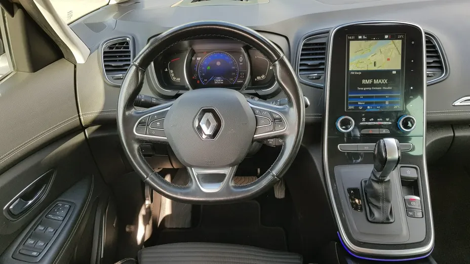RENAULT Scenic -