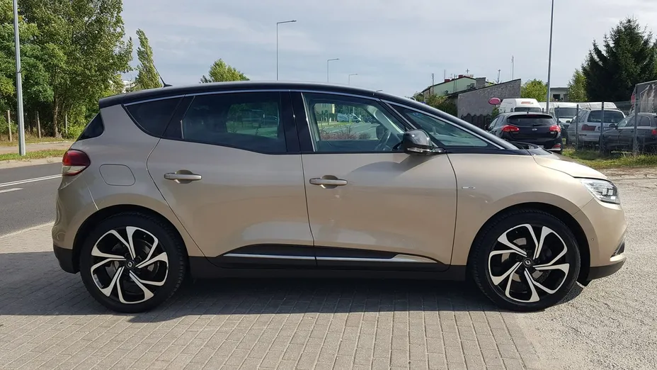RENAULT Scenic -