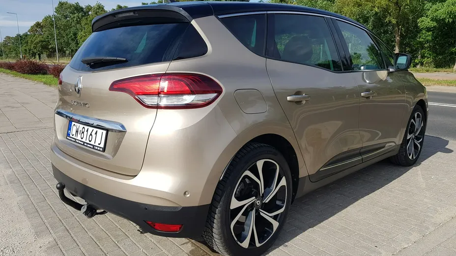 RENAULT Scenic -