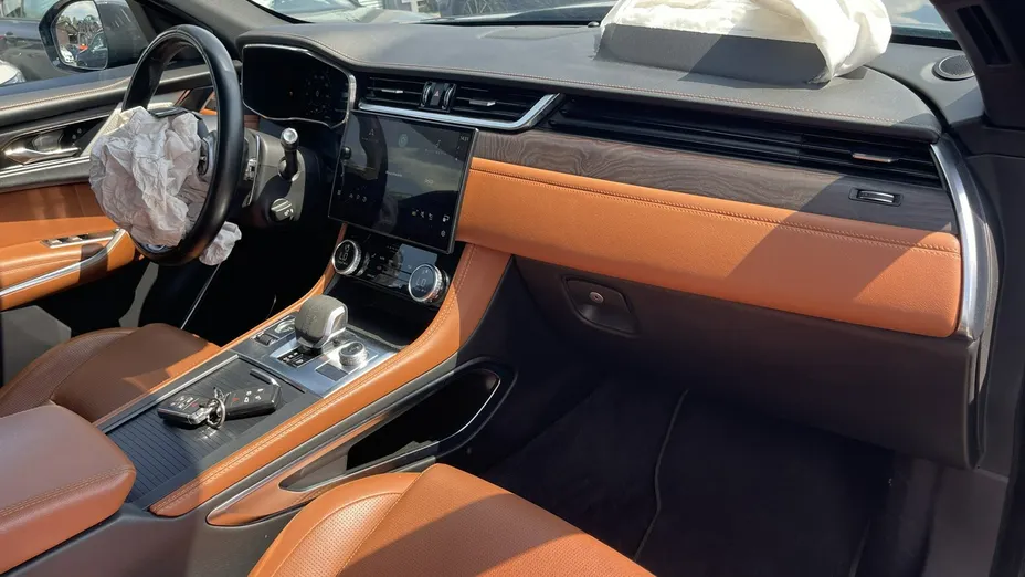 JAGUAR F-Pace -