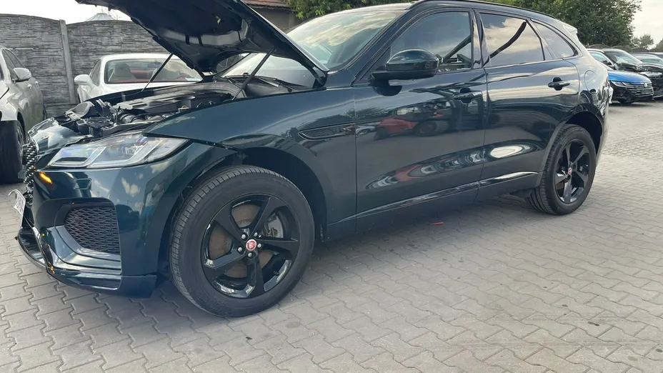 JAGUAR F-Pace -
