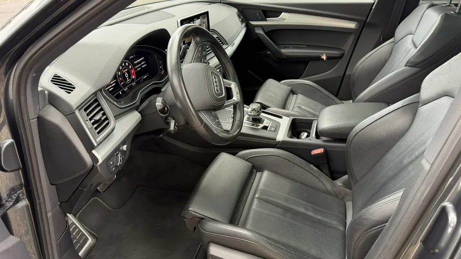 AUDI SQ5 -