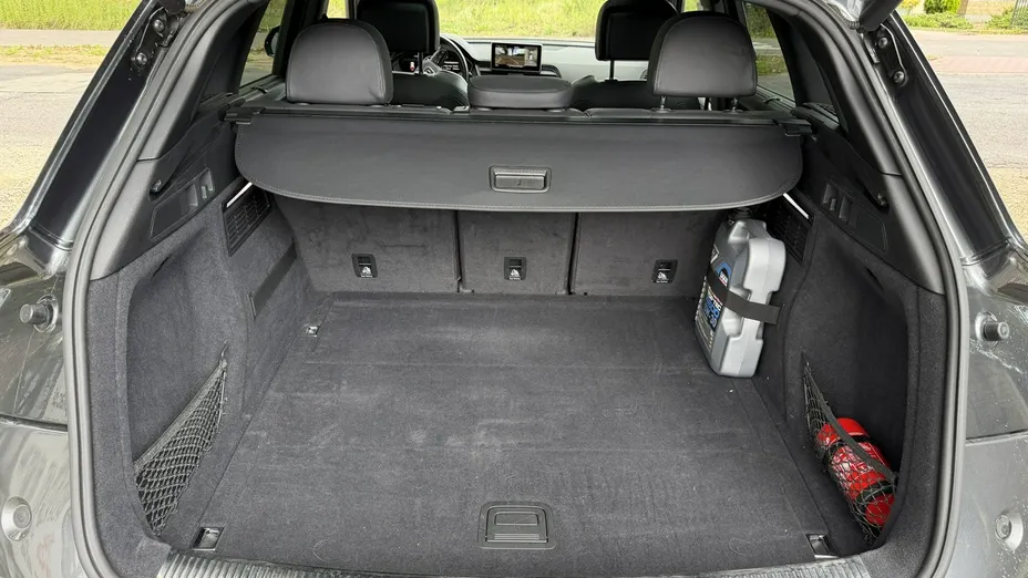 AUDI SQ5 -