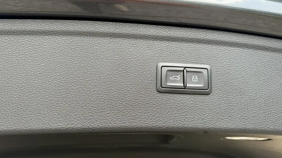 AUDI SQ5 -
