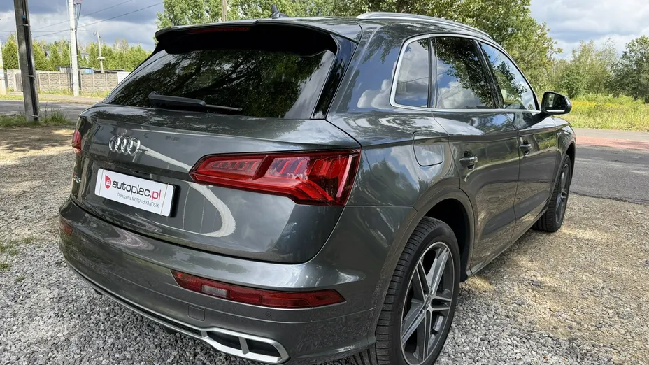 AUDI SQ5 -