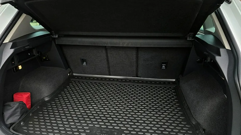 VOLKSWAGEN Tiguan -