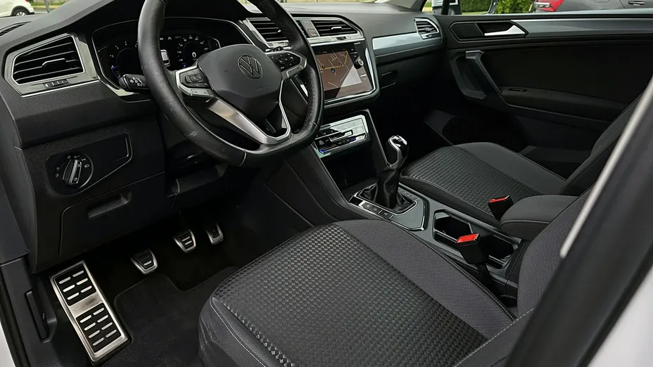 VOLKSWAGEN Tiguan -