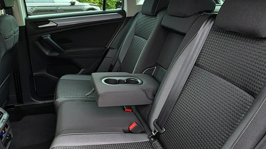 VOLKSWAGEN Tiguan -