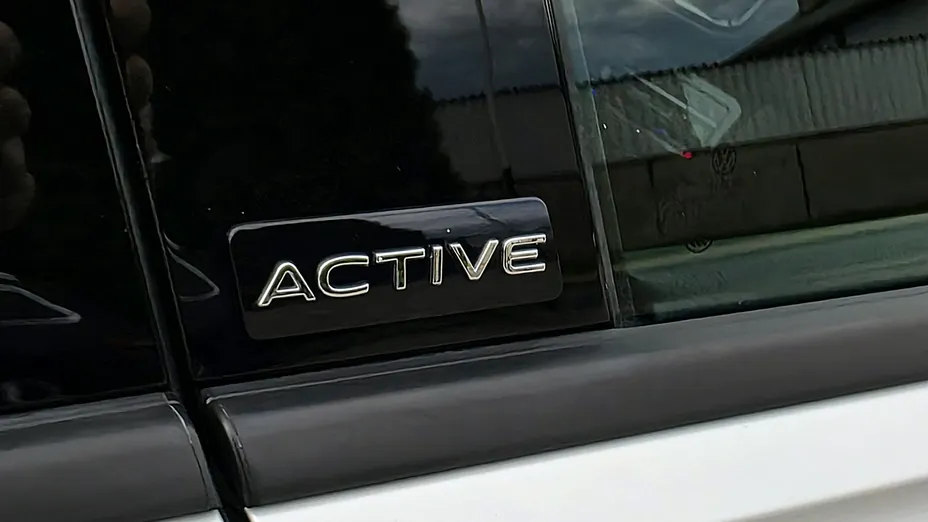 VOLKSWAGEN Tiguan -
