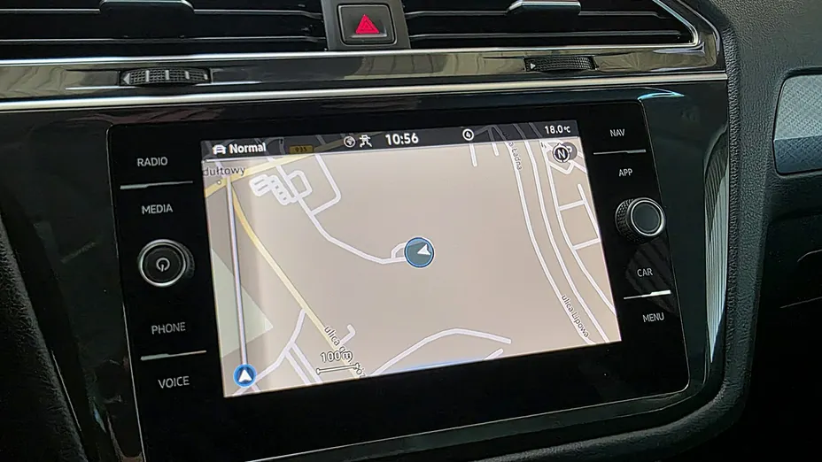 VOLKSWAGEN Tiguan -