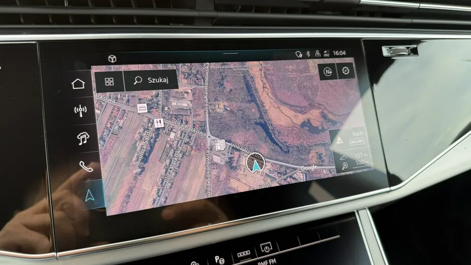 AUDI Q8 -