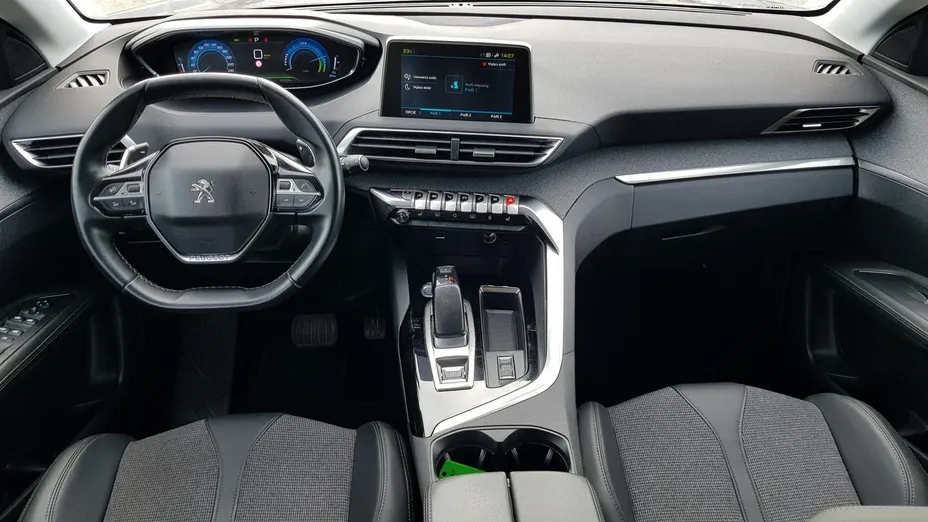 PEUGEOT 3008 -