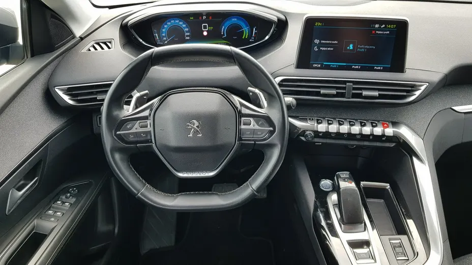 PEUGEOT 3008 -