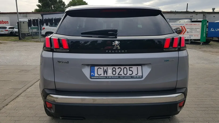 PEUGEOT 3008 -