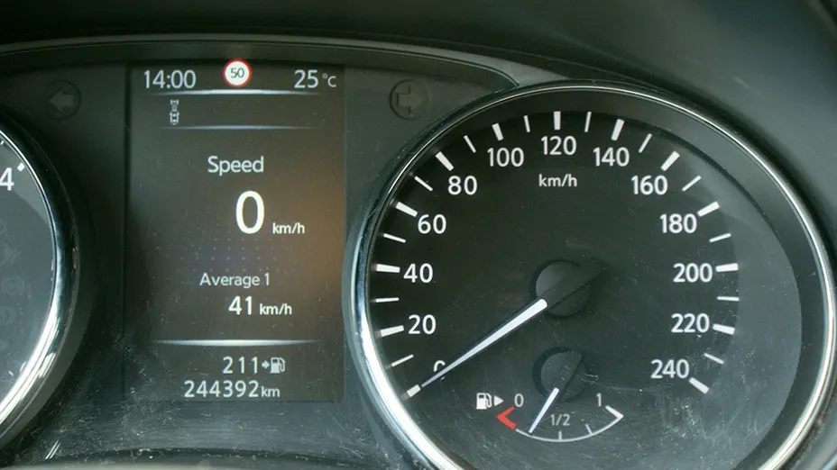 NISSAN Qashqai -