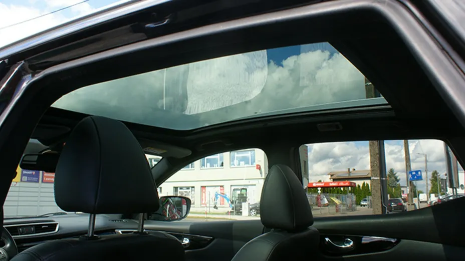 NISSAN Qashqai -