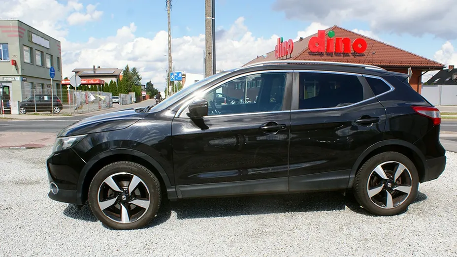 NISSAN Qashqai -