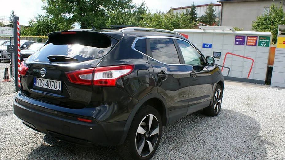 NISSAN Qashqai -