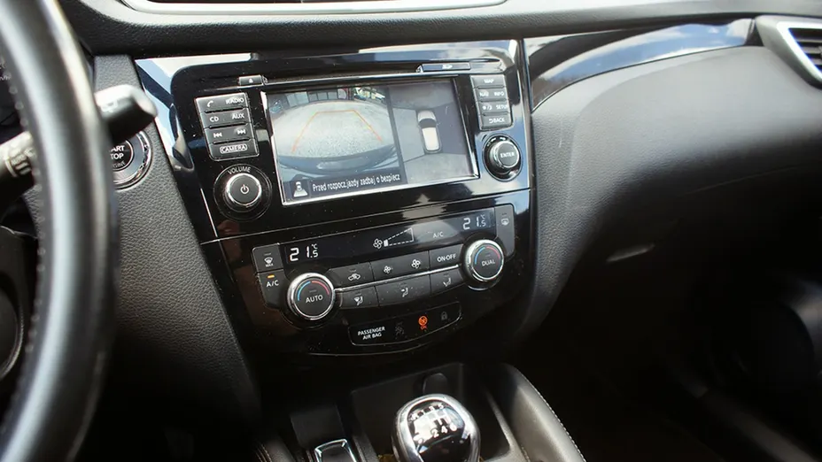 NISSAN Qashqai -