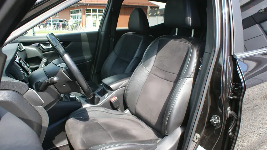NISSAN Qashqai -