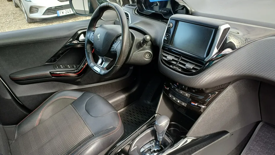 PEUGEOT 2008 -