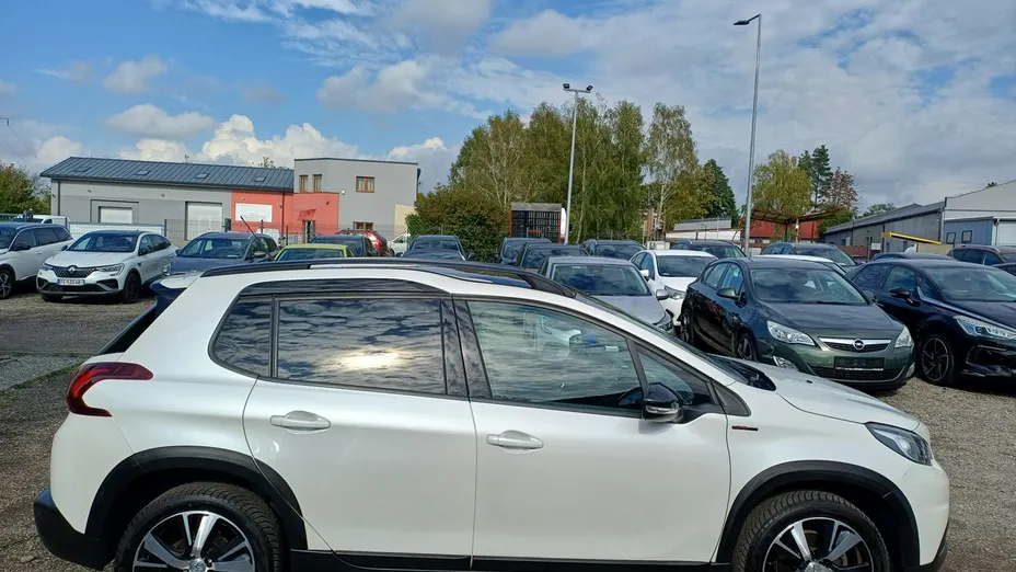 PEUGEOT 2008 -
