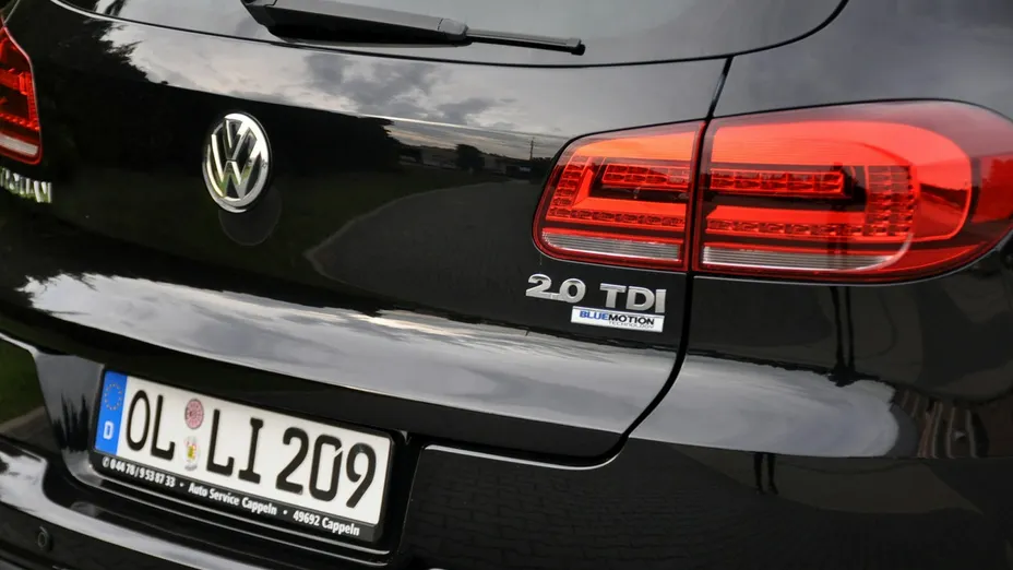 VOLKSWAGEN Tiguan -